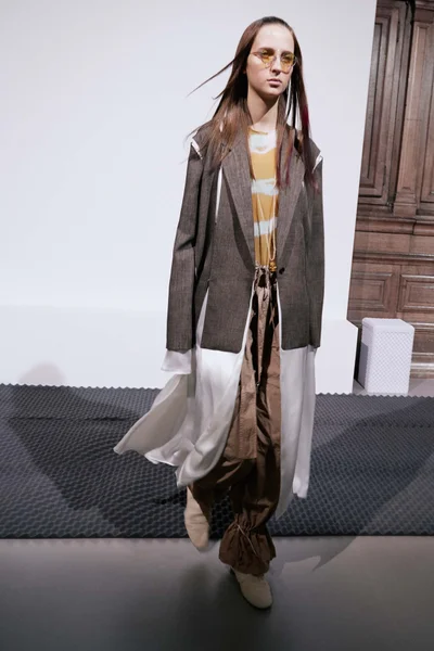 Look 17